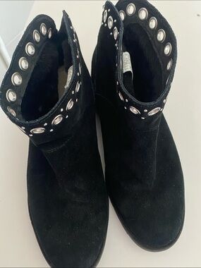 NWOT UGG Black Suede Ankle Boots Size 9